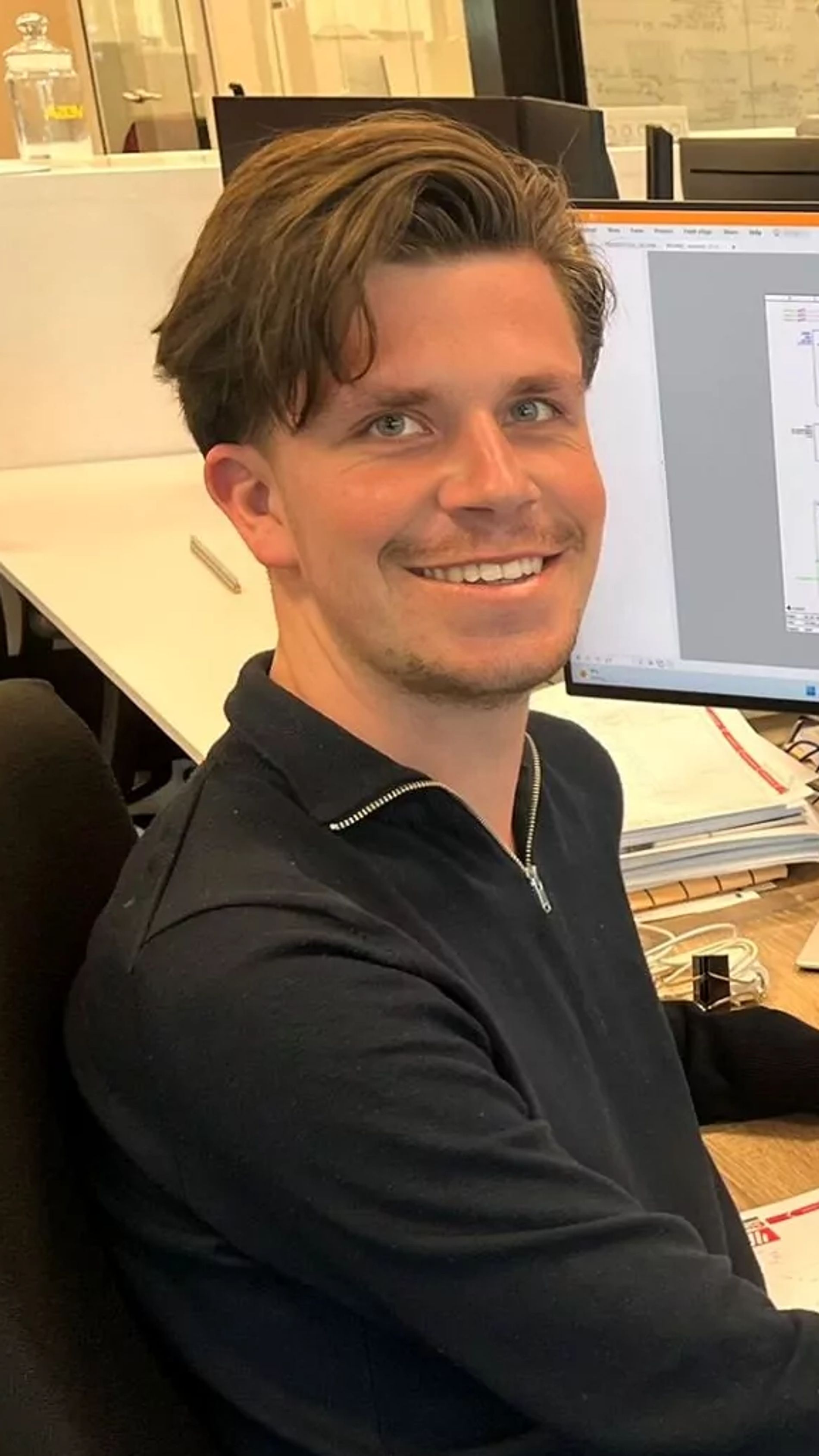 Daan Hendriksen achter zijn computer