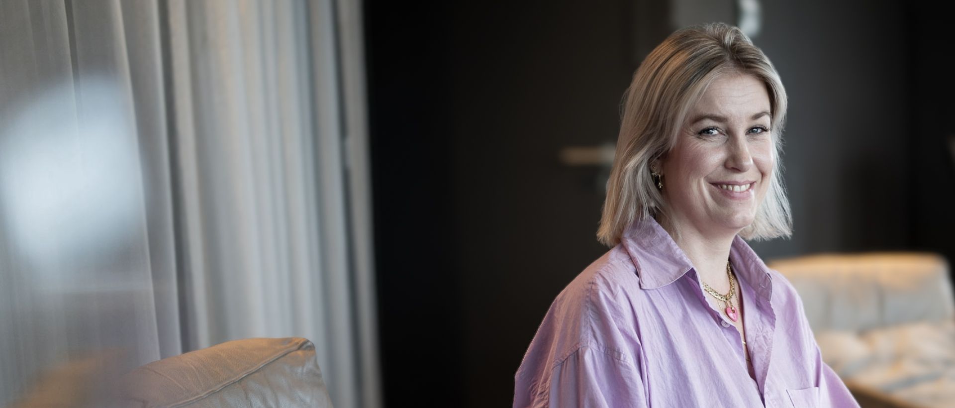 Consultant Anne Lessy in het clubhuis van Team EIFFEL