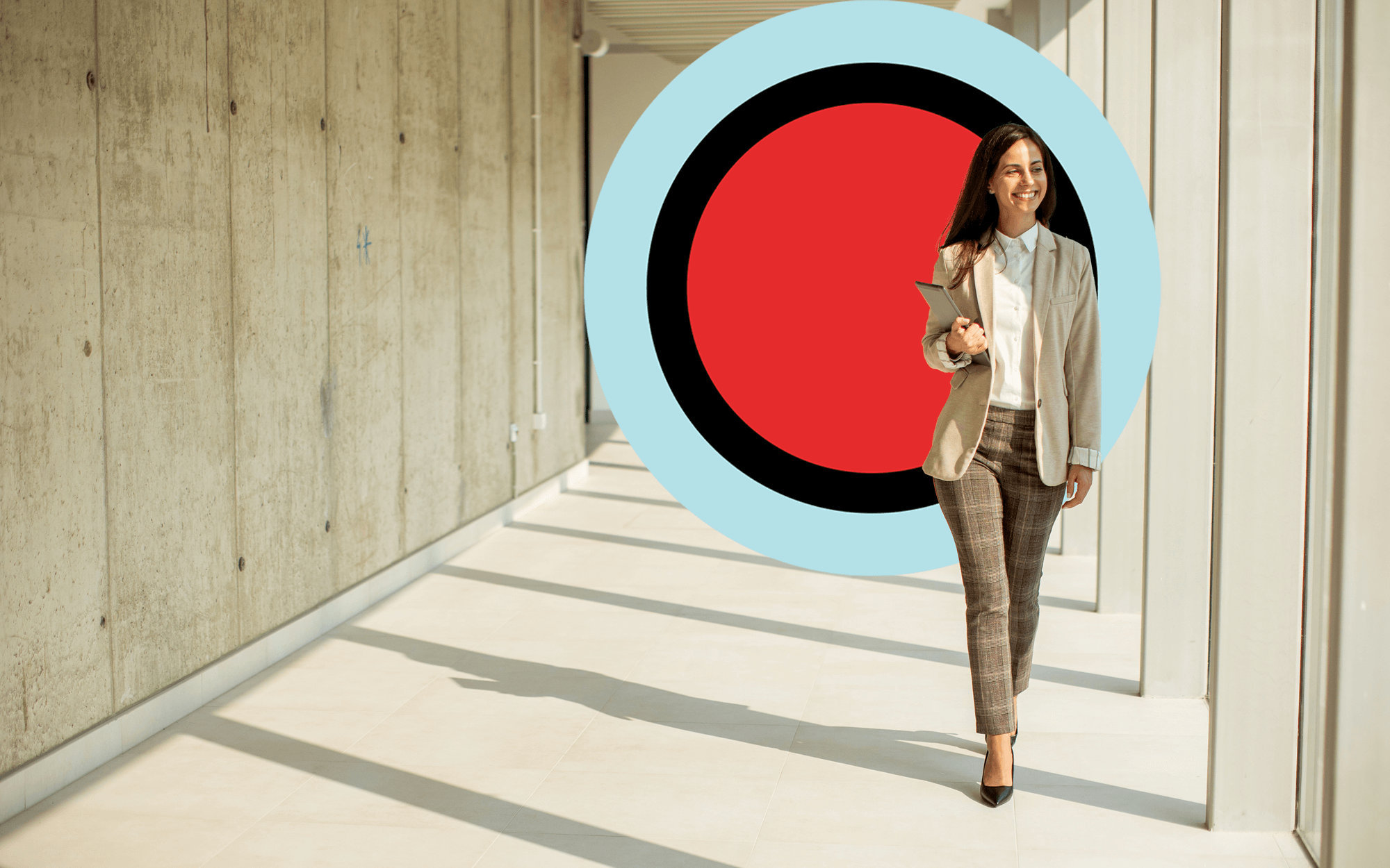 DPA Professional loopt door industriële hal in een kantoorpand