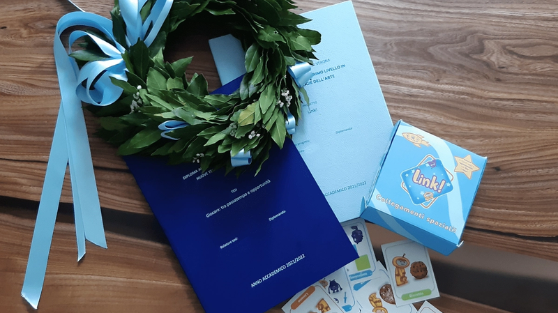 Tesi blu: per giurisprudenza e altre facoltà