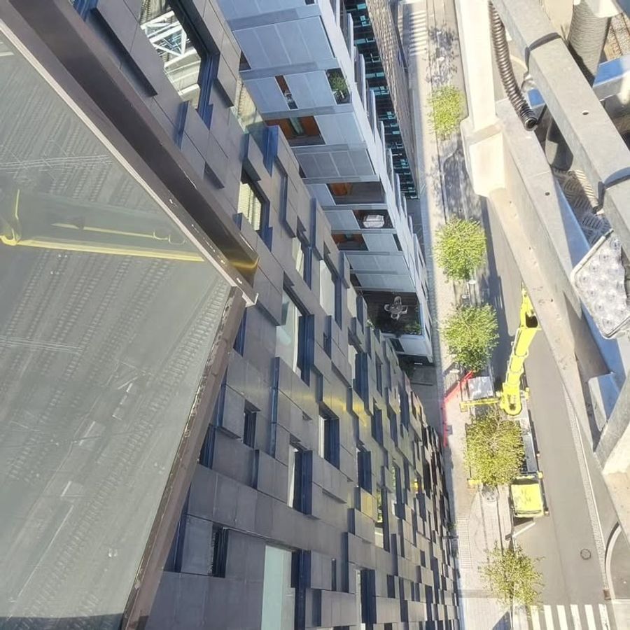 Komplett guide til utvendig vedlikehold av takstein for næringseiendommer