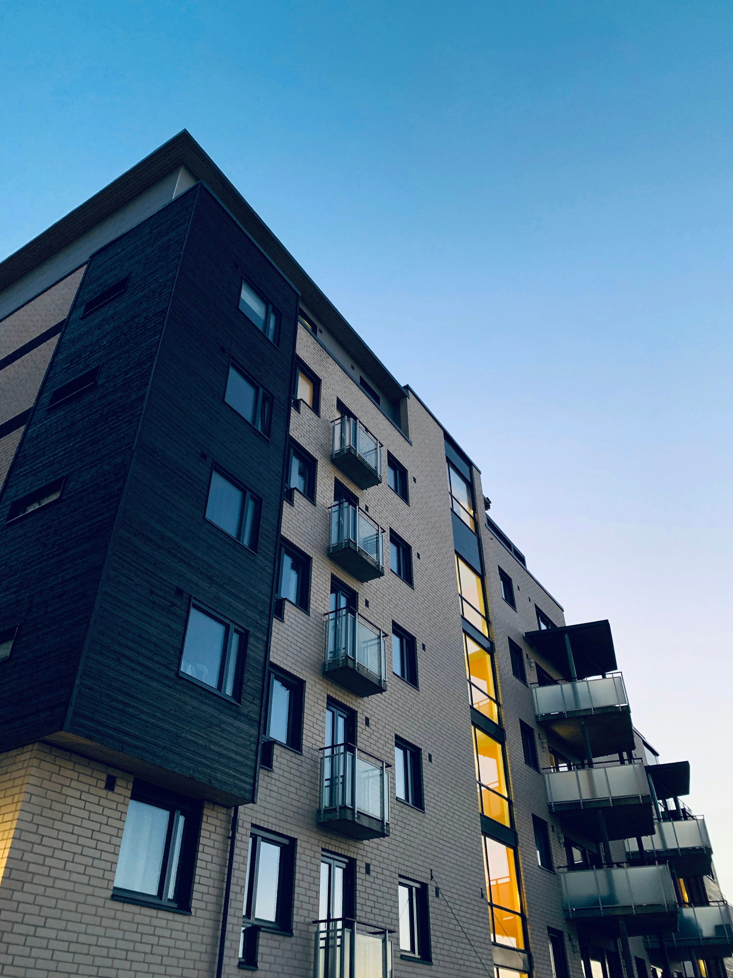 Den ultimate guiden til vedlikehold av fasader på næringsbygg i Oslo