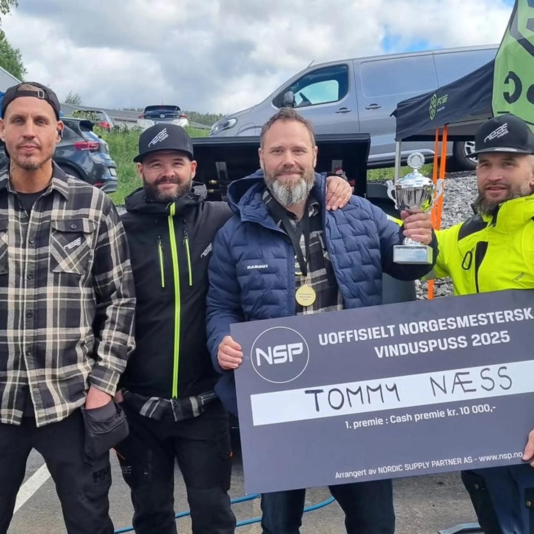 Uoffisielt NM i vinduspuss 2025: NEAS tok førsteplassen