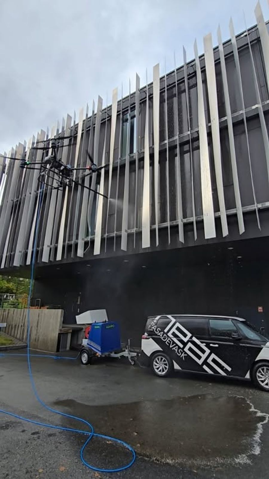Dronevask av fasader: Fremtidens løsning for høye bygg