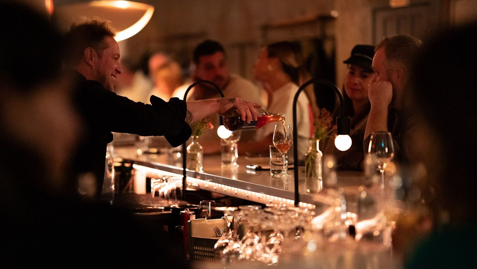 Le bar de Vin Polisson un soir de service