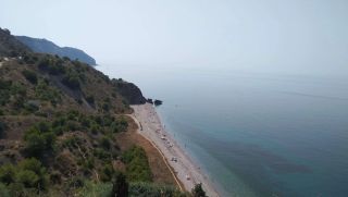 The beach is normally much quieter than nearby Playa de Cantarrijan