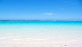 Stunning white sand and crystal clear water at Mauritius Beach Exmouth