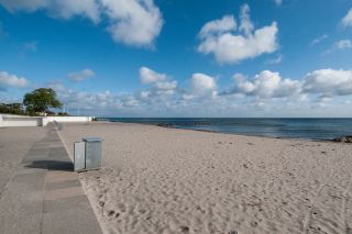 Bellevue Beach - the nude section is to the far north of the beach