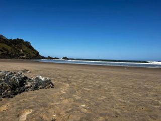 View of the northern end of Little Diggers Beach