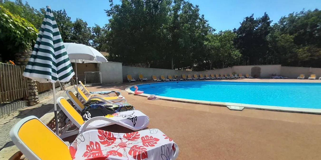 The restaurant and bar area is open all season