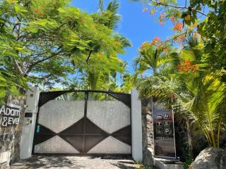 Secure entrance at Residence Adam & Eve