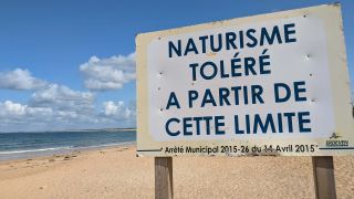 Plage de Kerminihy naturist beach, France