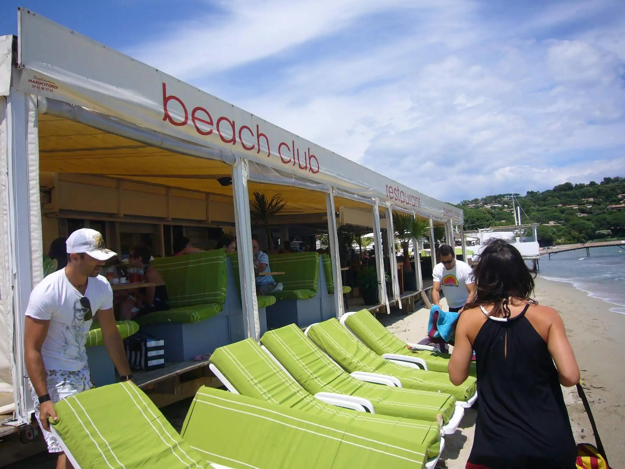 There is only one beach club at Plage de Pampelonne that is nude friendly