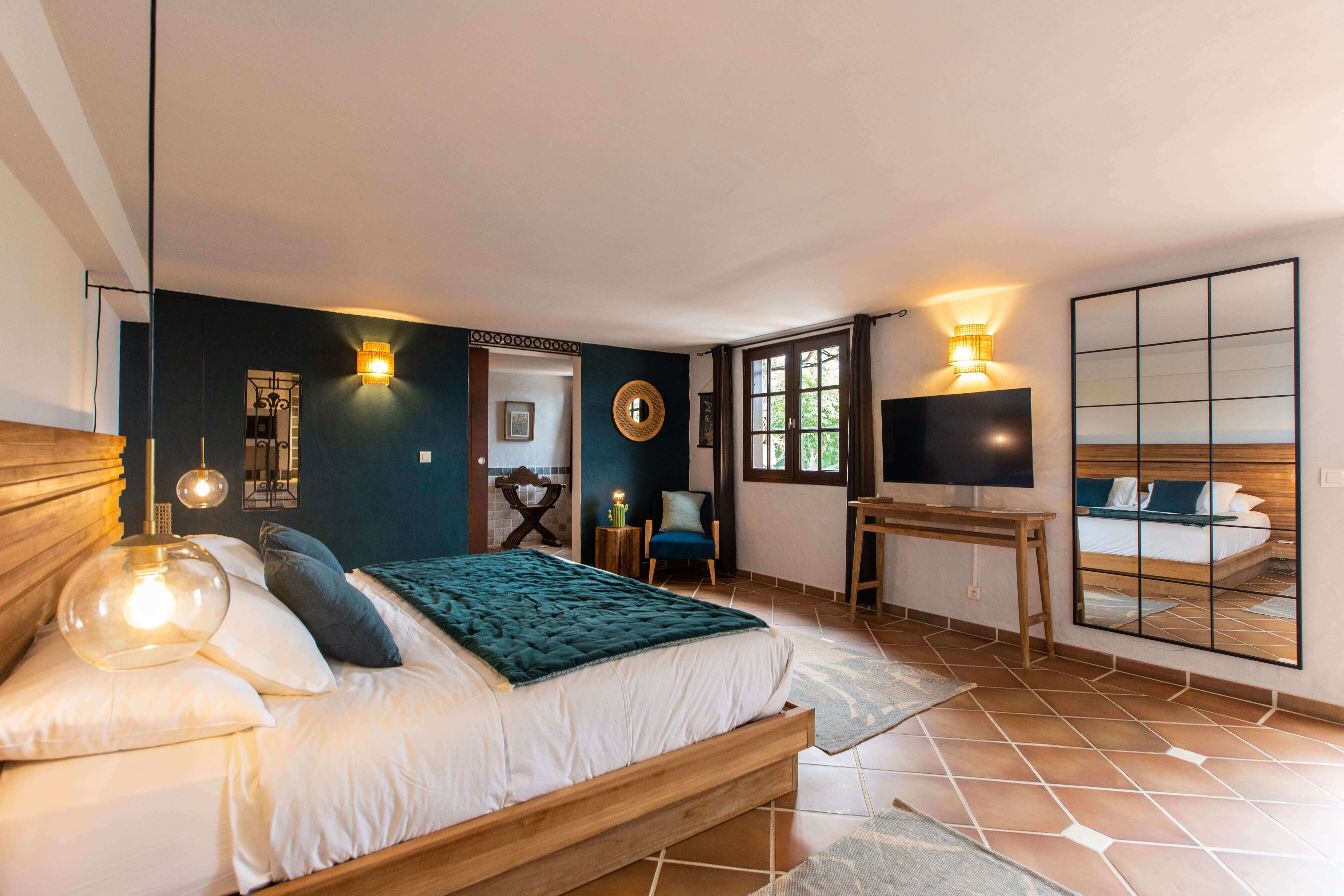 Expansive and comfortable rooms at The Paradise Peak
