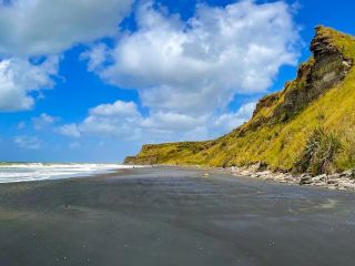 Ototoka Beach - Nude beach in Whanganui, New Zealand