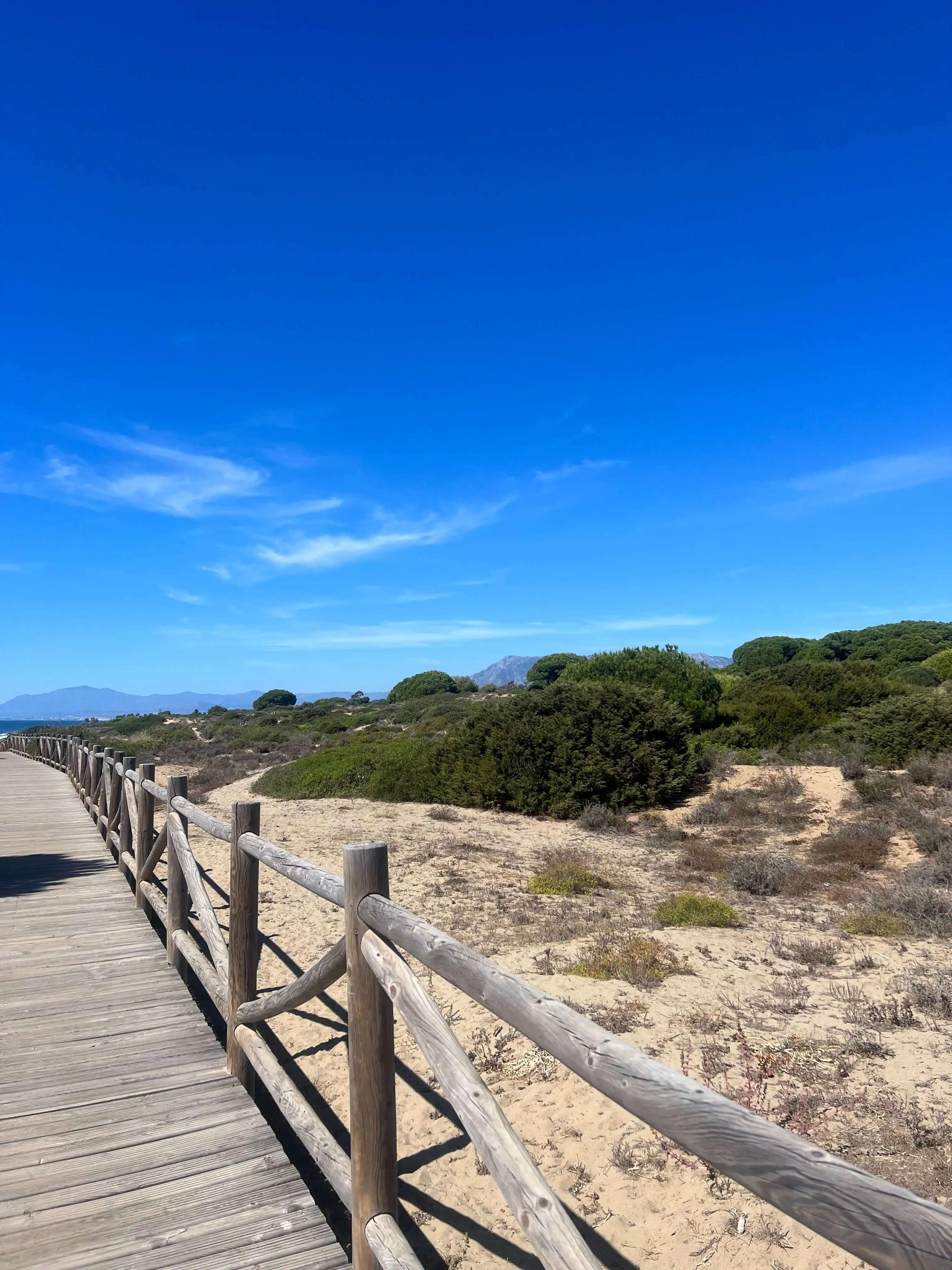 Scenic walk to Playa de Artola - Cabopino