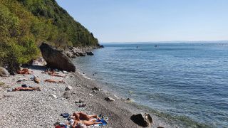 Spiaggia naturista Costa dei Barbari - Sistiana - Nude beach in Italy