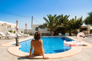 The large pool area at Finca Pura Guestrooms
