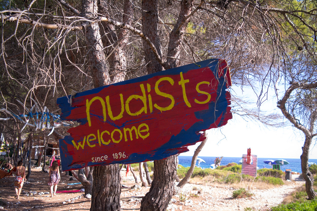 Top 5 Tips for Choosing Your First Nude Beach