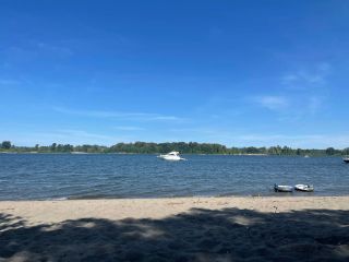 Collins Nude Beach - views of the Columbia River