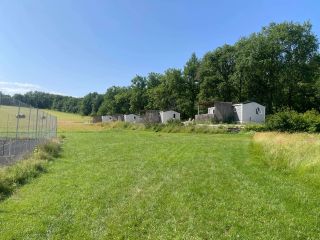 Newly constructed cabins at Le Clos Barrat