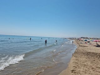 The water is normally calm here but winds can pick up in the afternoon