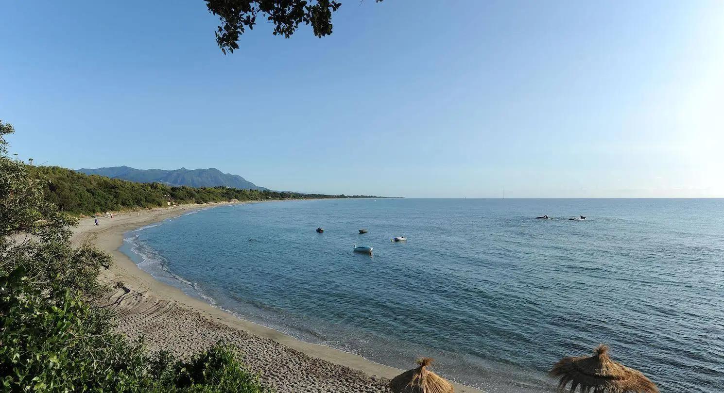 View of the sweeping Bagheera Bay