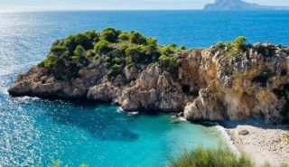 Cala Mascarat - Nude beach in Spain