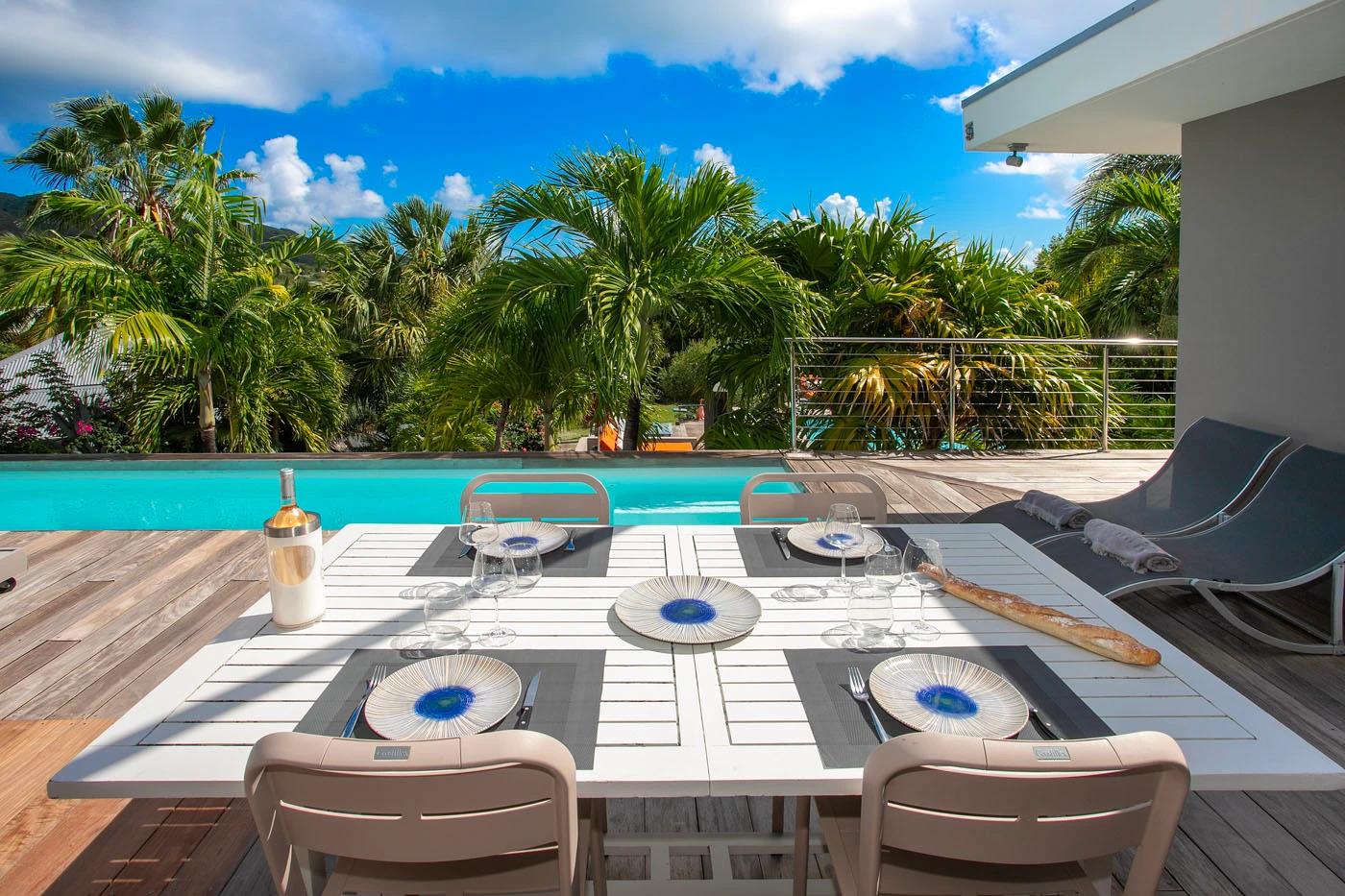 Perfect dining views at Jardin d'O Saint Martin