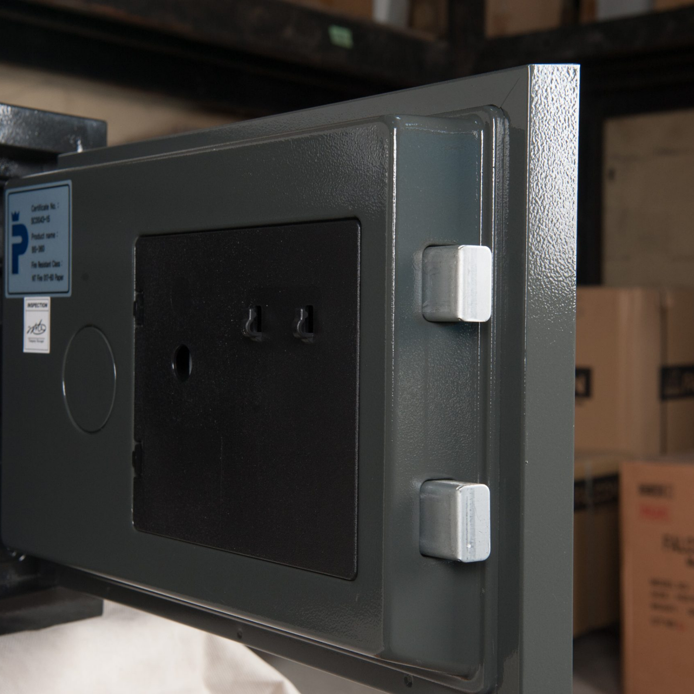 Falcon Solid Safe H38 bolt