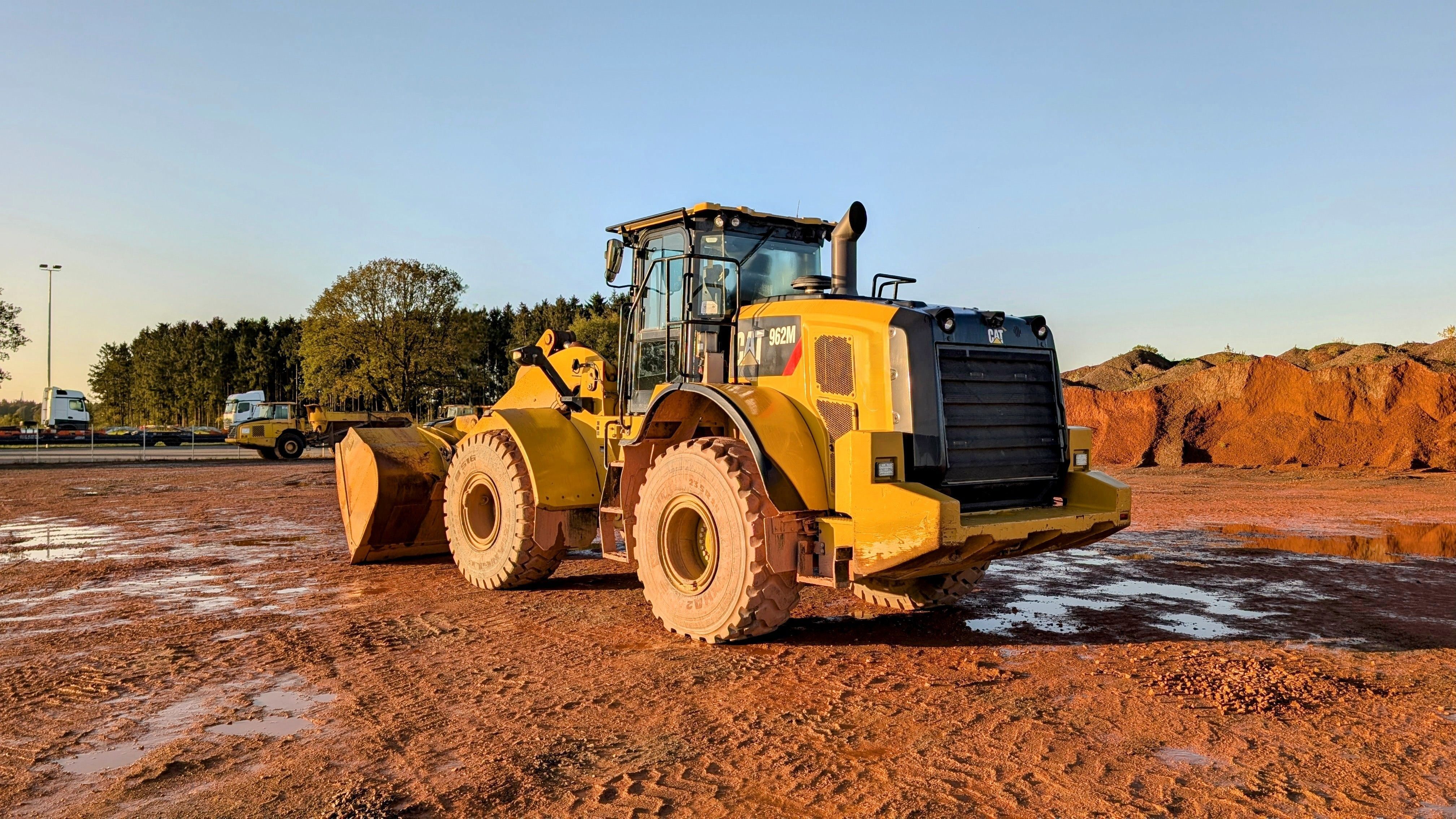 Pre Owned vs New Construction Equipment – Which Should You Buy