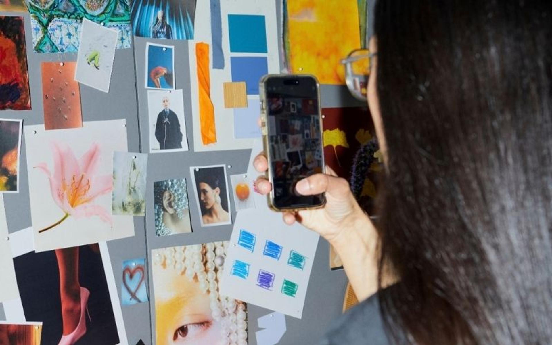 This is the featured/hero image for the post what is brand tracking. 