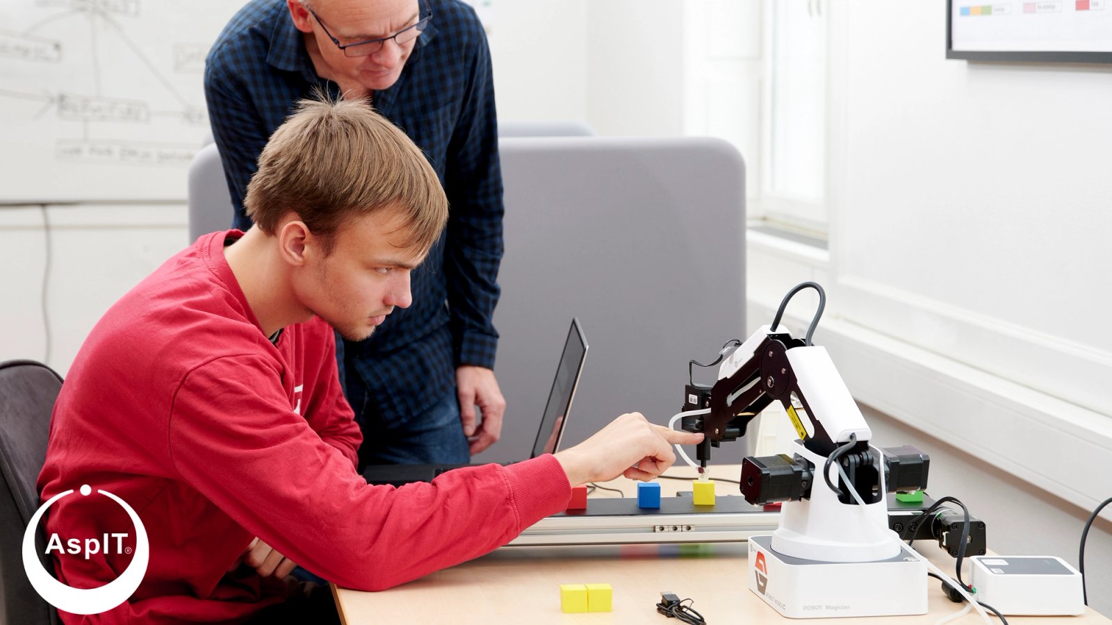 AspIT- Trekanten — STU-skole i Aarhus C | STU-Guiden