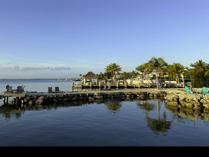 Snook's Bayside Restaurant & Grand Tiki Bar