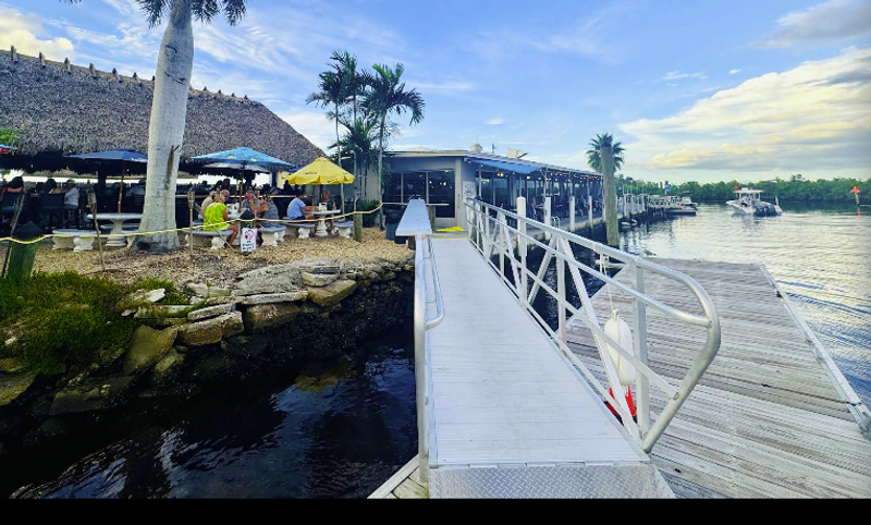 Riviera Bar and Grill