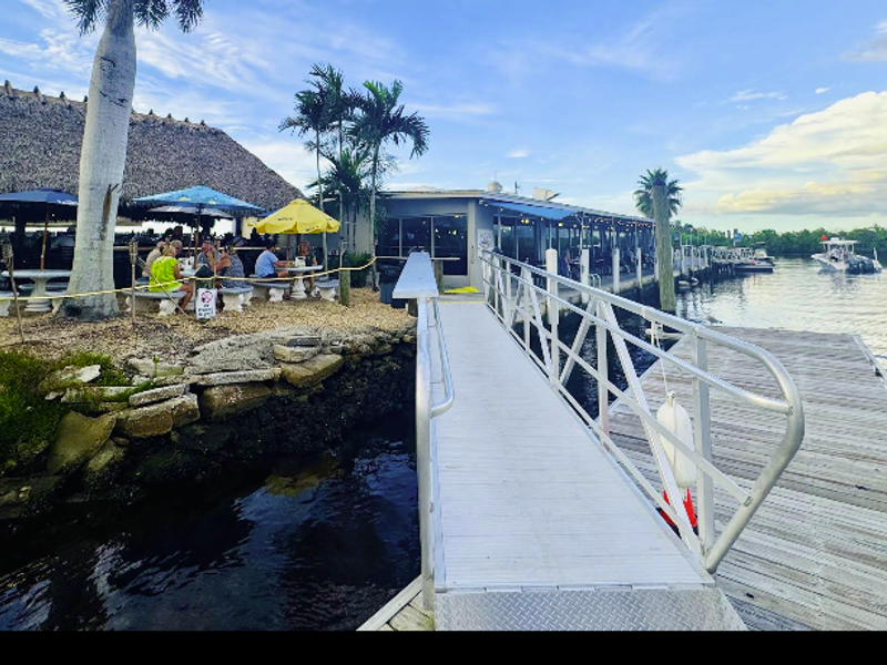 Riviera Bar and Grill