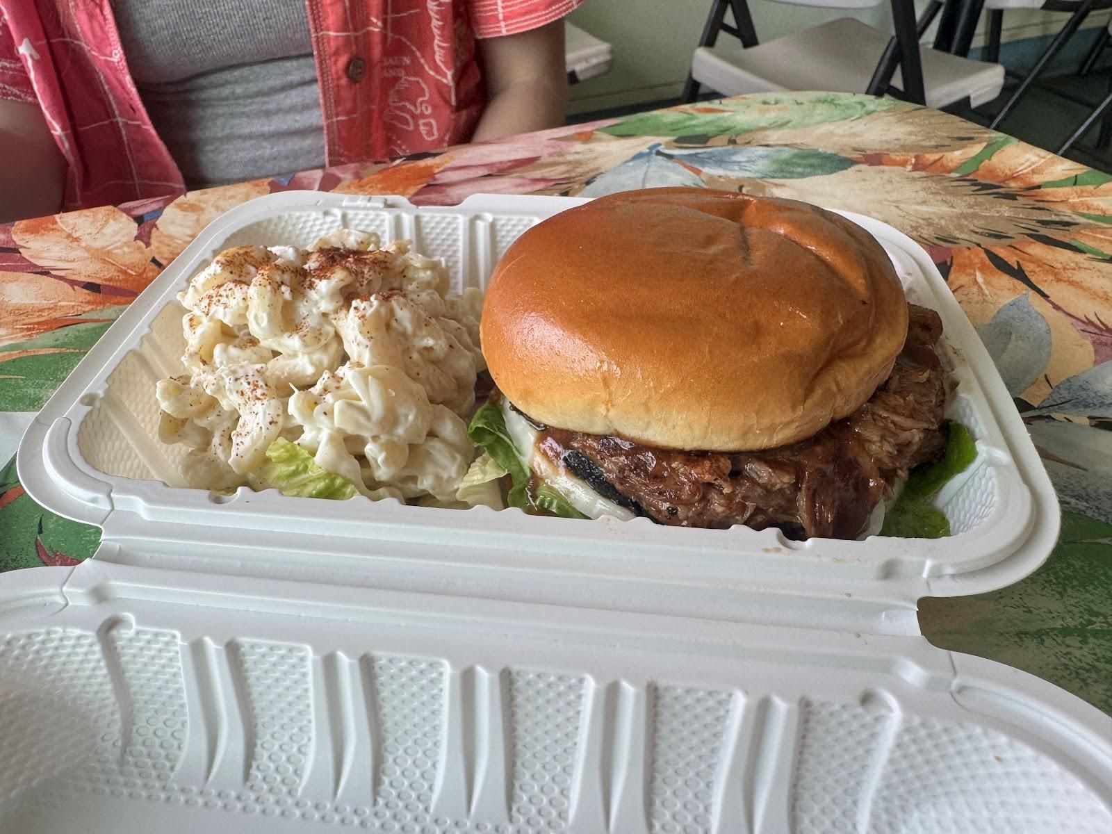 Bobbie's Restaurant restaurant in Hanapepe, Kaua‘i photo 5