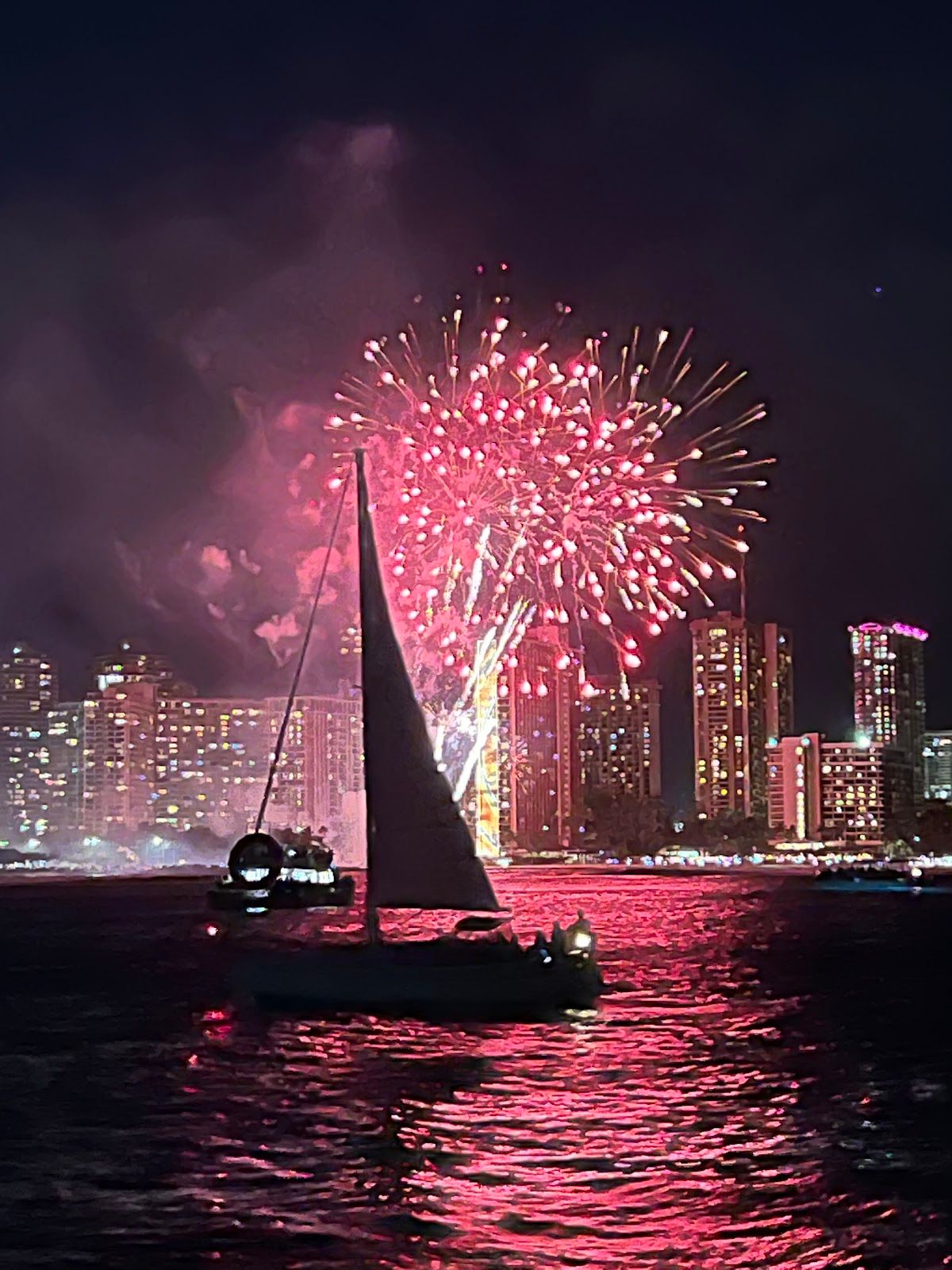 Photo 7 of Sunset Cruise Waikiki in Ala Moana & Mōʻiliʻili, Oahu