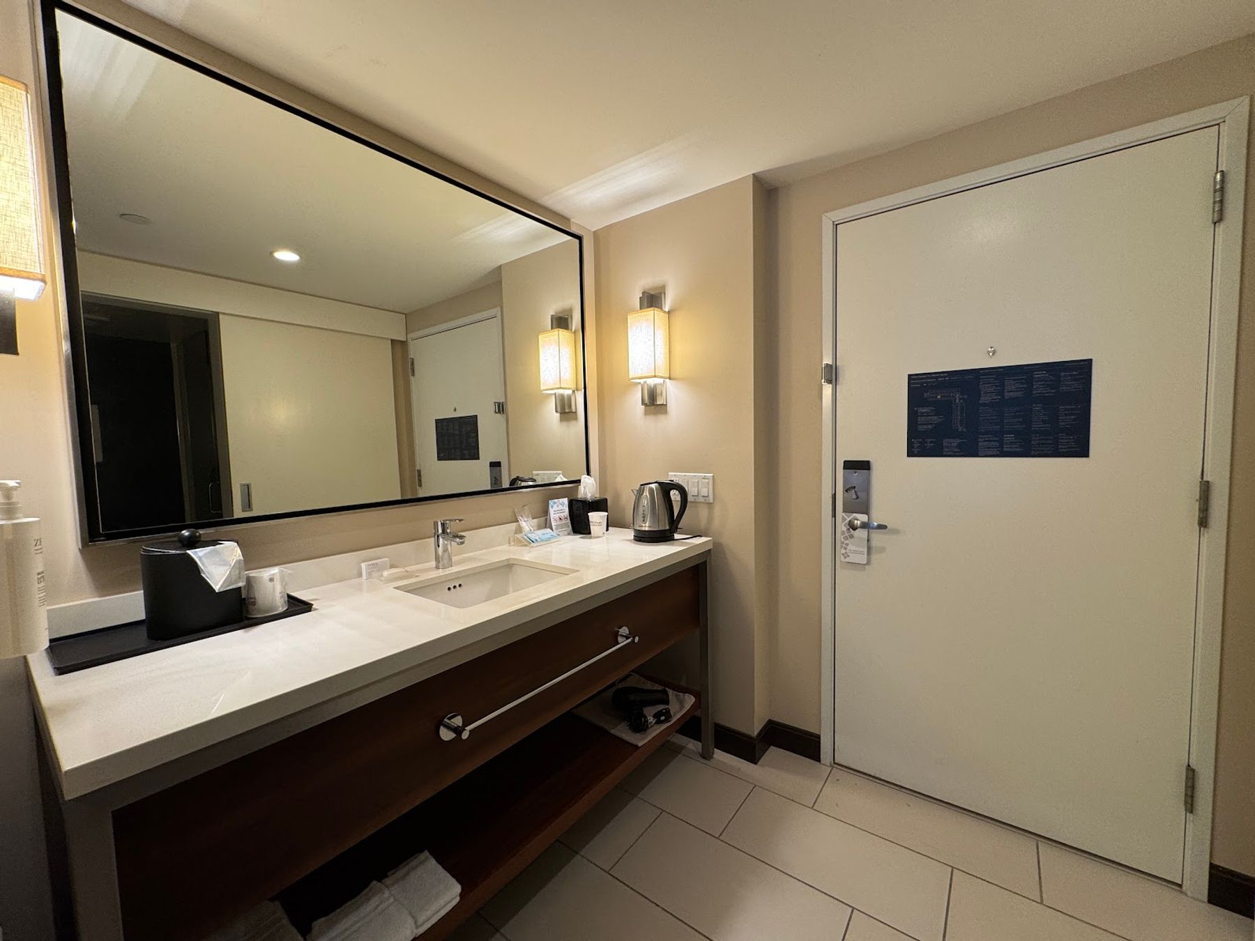 Photo 3 of Hilton Garden Inn Waikiki Beach in Waikīkī, Oahu