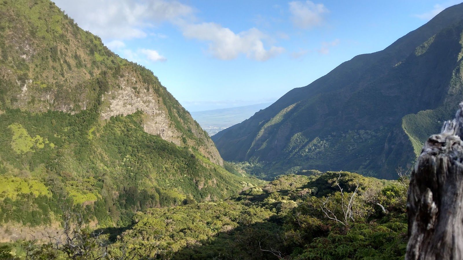 Maui Moʻolelo and the Stories in the Land