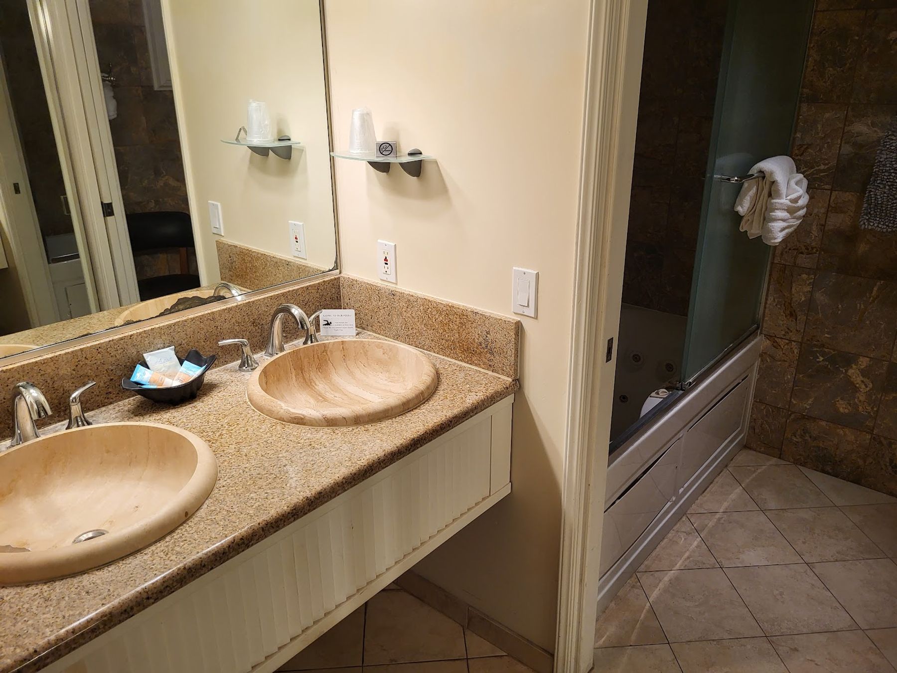 Hotel Coral Reef lodging in Kapaʻa, Kaua‘i photo 4