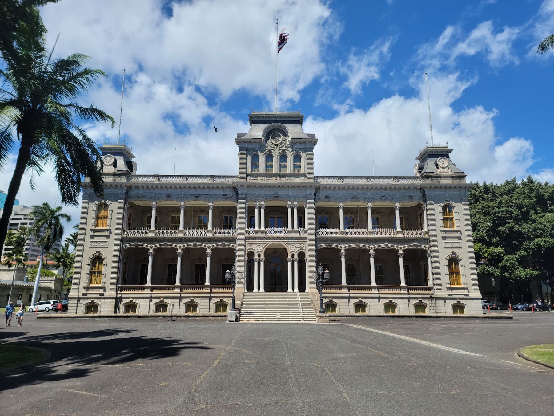 Photo 1 of Iolani Palace in Downtown, Chinatown & Kakaʻako, Oahu