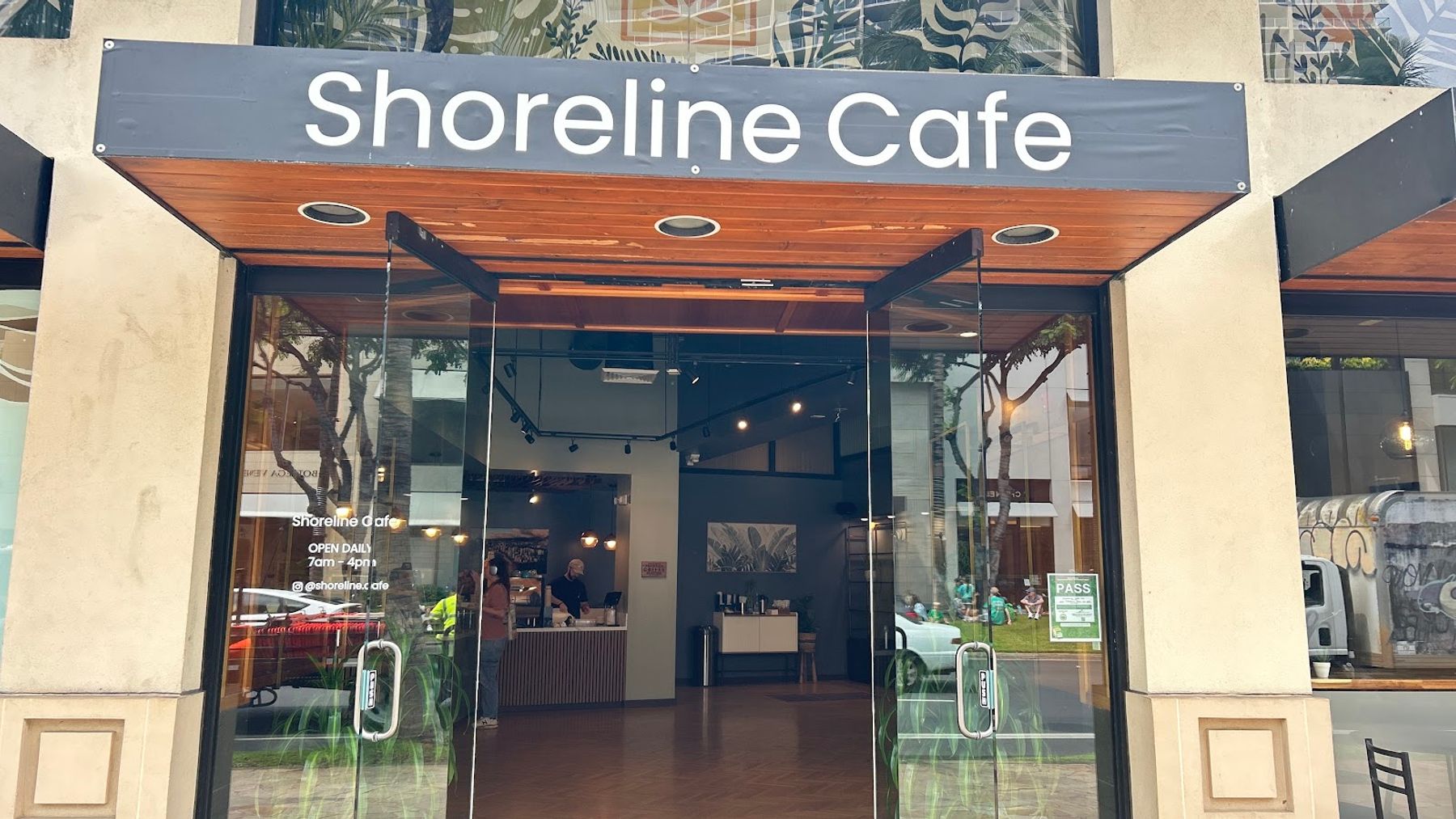 Photo 1 of Shoreline Cafe in Waikīkī, Oahu