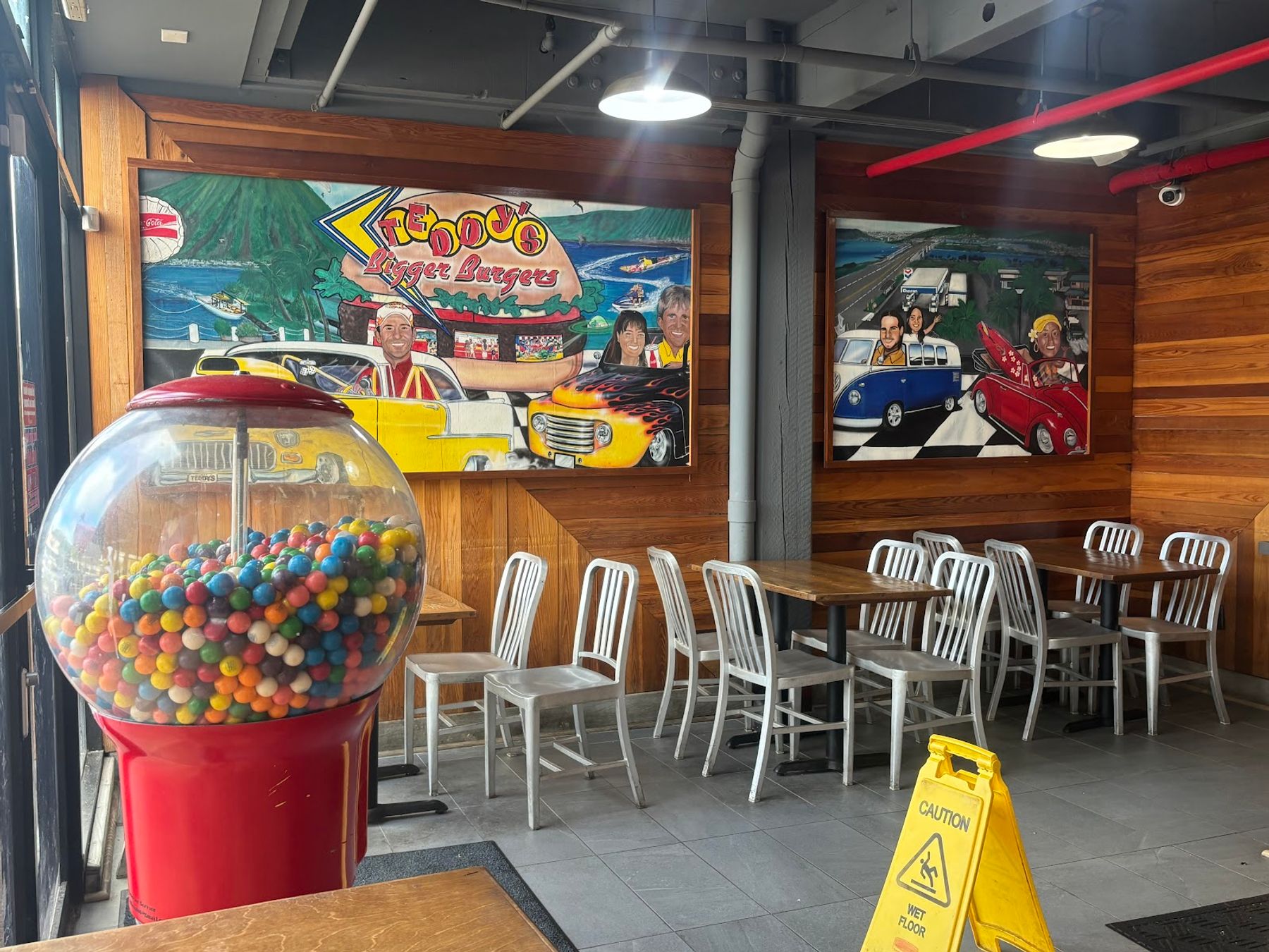 Photo 9 of Teddy's Bigger Burgers - Hawaii Kai in Hawaiʻi Kai & East Honolulu, Oahu