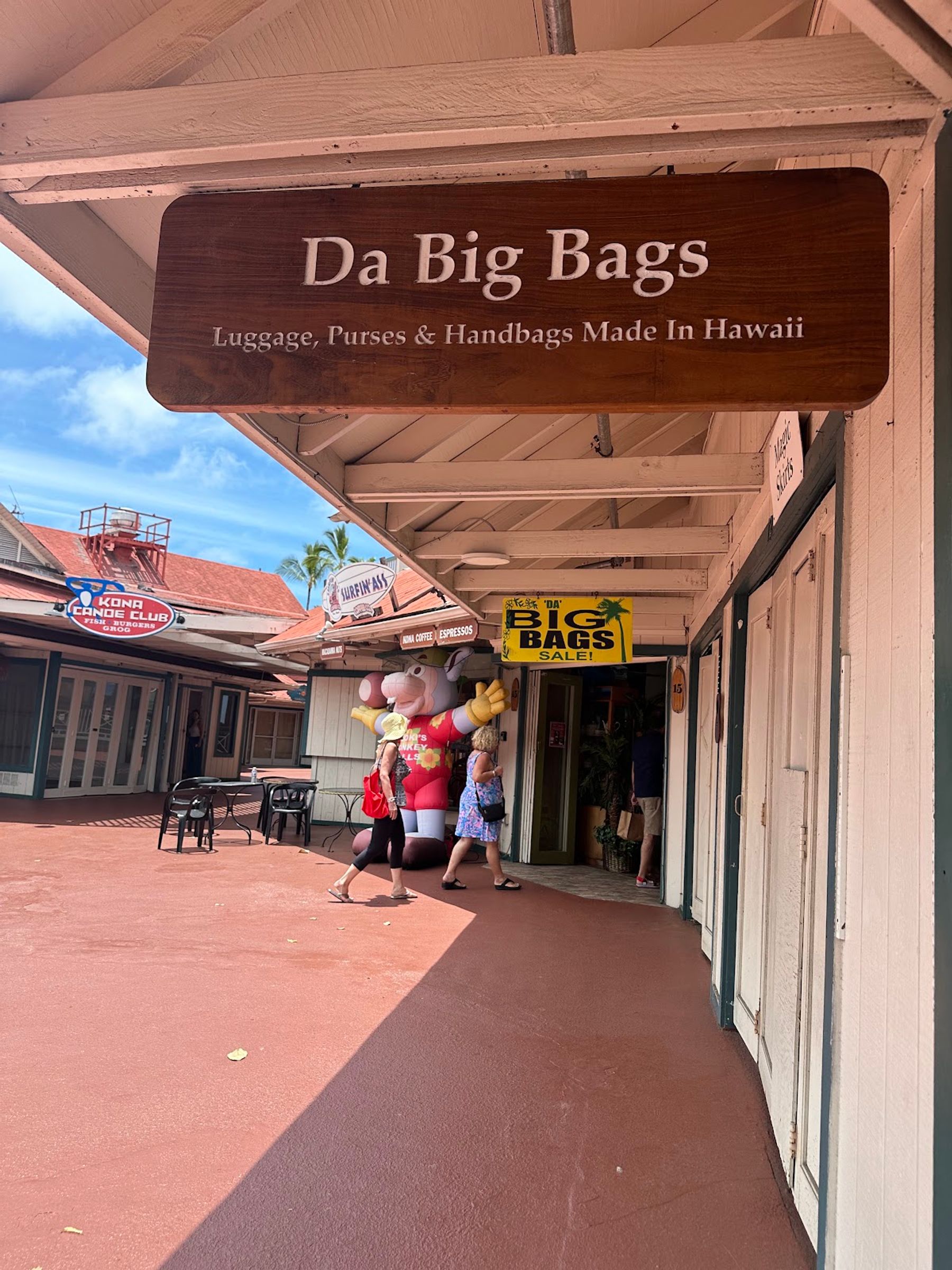 Photo 10 of Bubba & Finn's in Kailua-Kona, Big Island