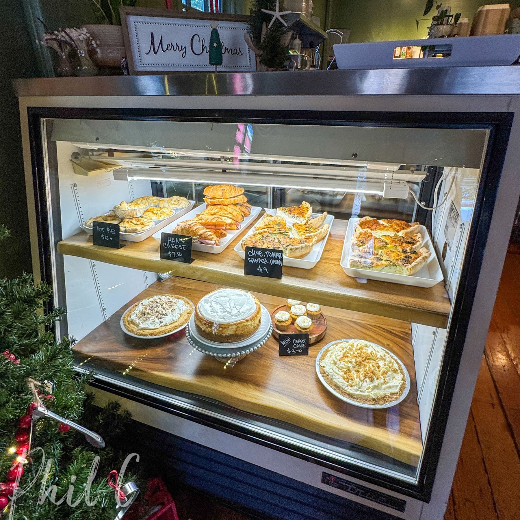 Photo 6 of HI Pie Bakery + Cafe in Waialua & Mokulēʻia, Oahu