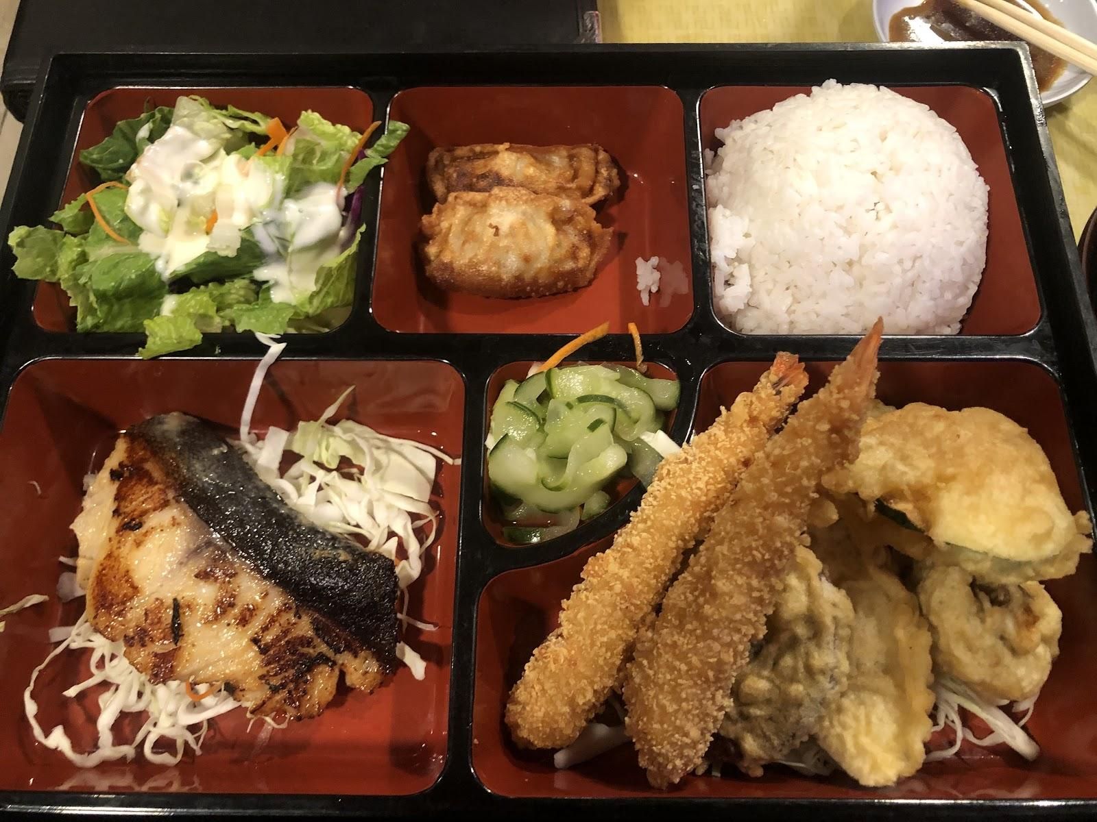 Sensei Sushi Bar & Grill restaurant in Kapaʻa, Kaua‘i photo 4