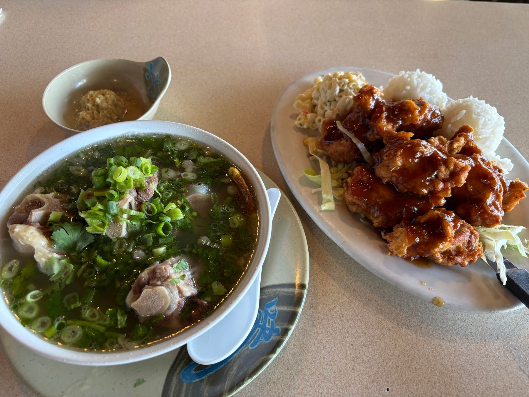Photo 2 of Kam Bowl Restaurant in Mānoa, Makiki & Nuʻuanu, Oahu