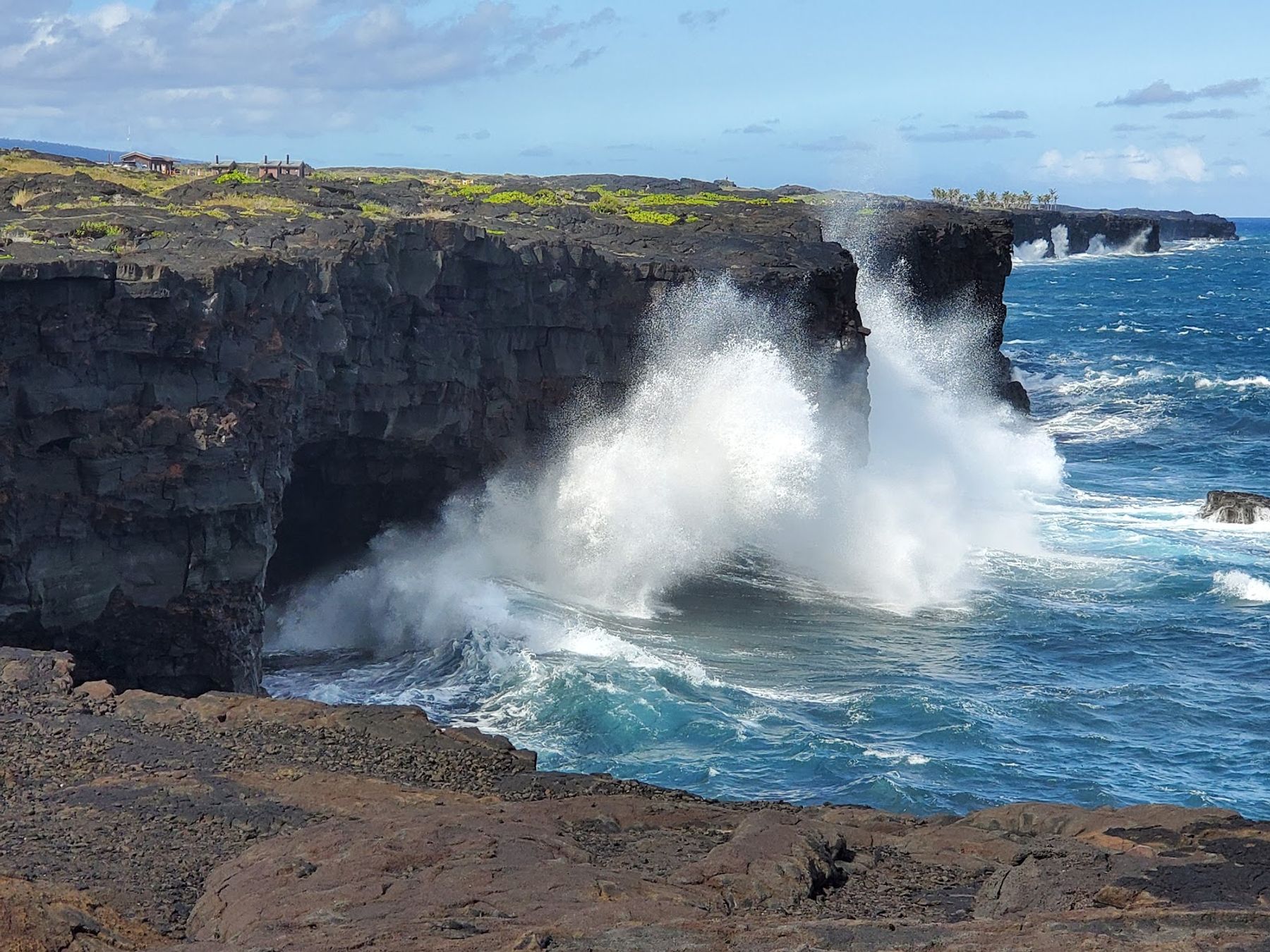 Photo 2 of Hōlei Sea Arch in Volcano, Big Island