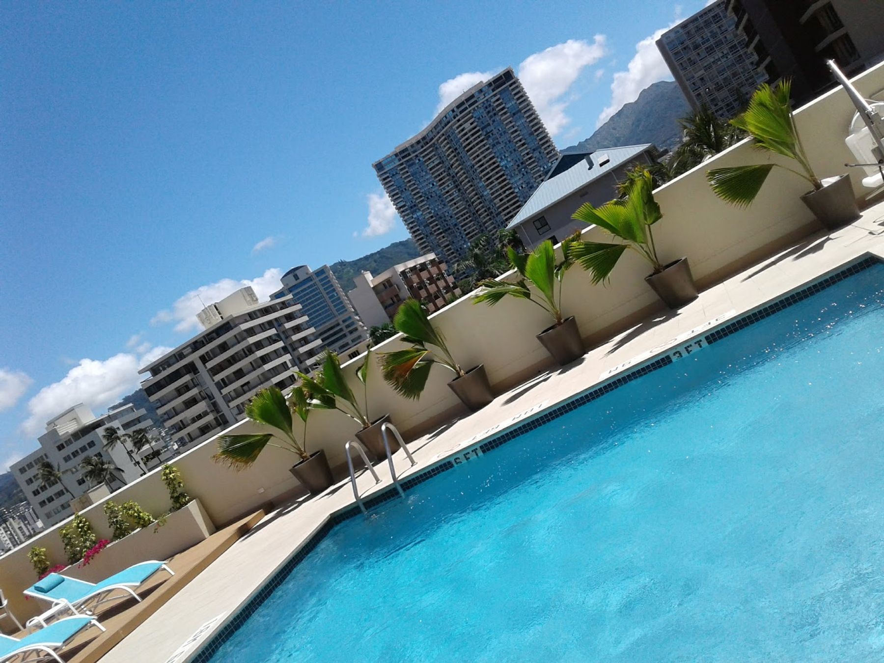 Photo 3 of Holiday Inn Express Waikiki by IHG in Waikīkī, Oahu